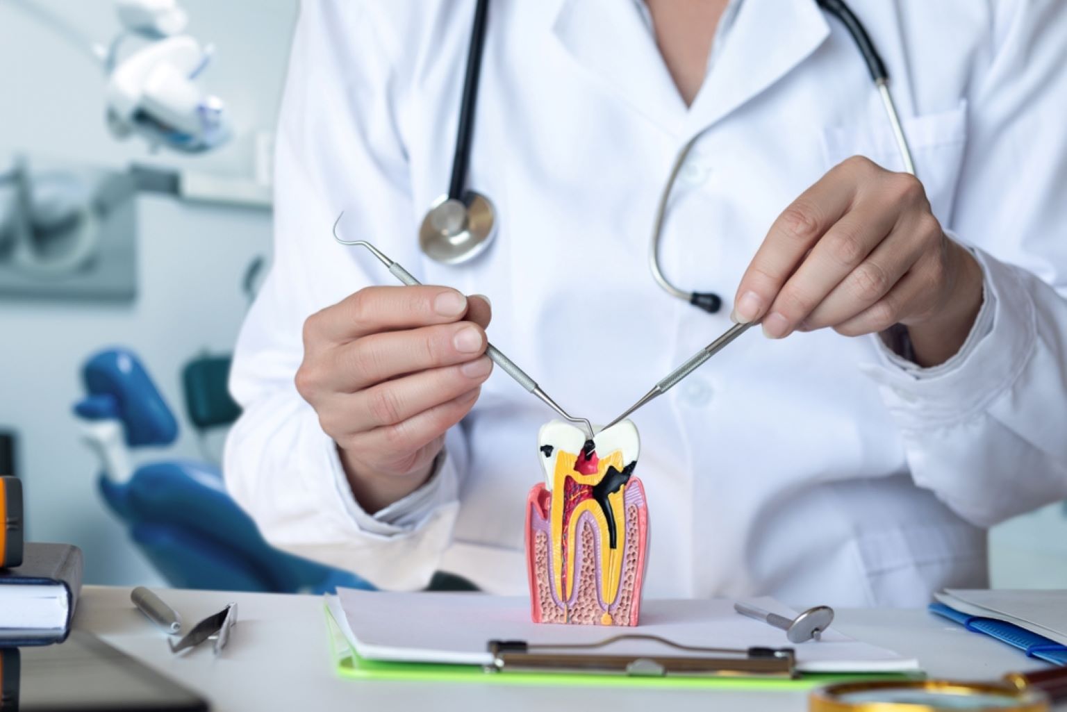 Root Canal Therapy vs. Tooth Extraction: Which Is Better?